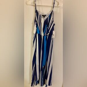 Beautiful sun dress! size 8 brand is ANA!